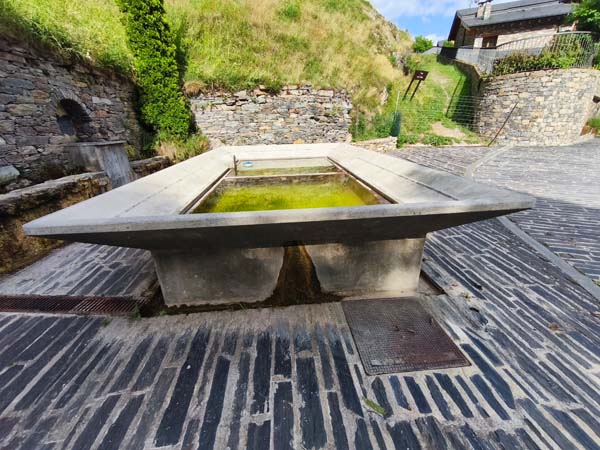 Pal, Lavadero público