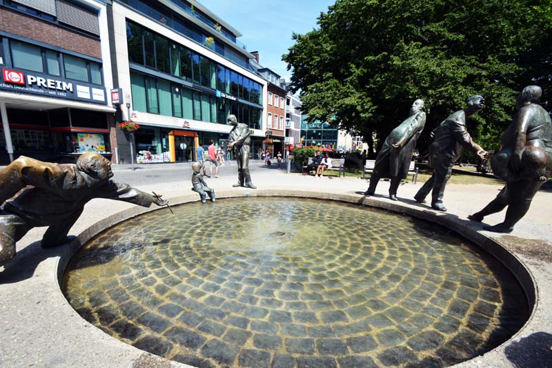 Aquisgran o Aachen , Fuente Kreislauf des Geldes