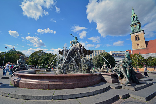 Berlin, Fuente de Neptuno