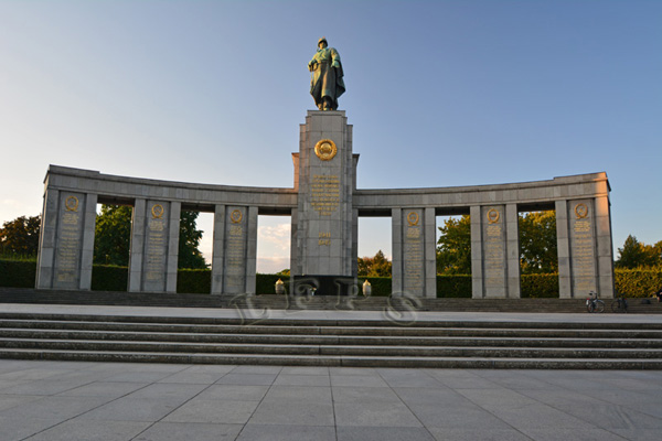 Berlin, Memorial a los soldados soviéticos