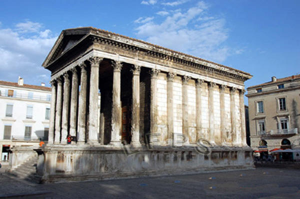 Nimes, La Maison Carrée