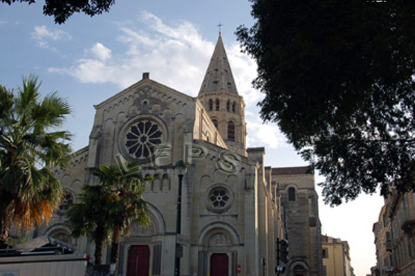 Nimes, Iglesia de San Pablo