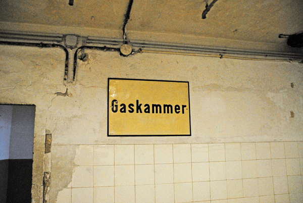 Campo de concentración de Mauthausen, Cámara de Gas y Sala de enfriamiento de cadáveres