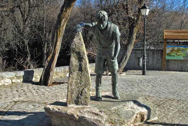 Cercedilla, Monumento al Montañero