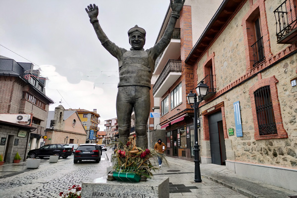 Cercedilla, Estatua Francisco Fernández Ochoa