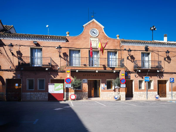 Campo Real, Ayuntamiento