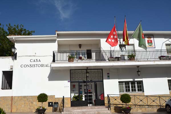 Corpa, Edificio del Ayuntamiento