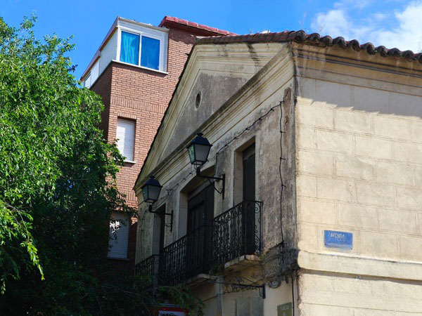 Mejorada del Campo, fachada principal de La Justiciera