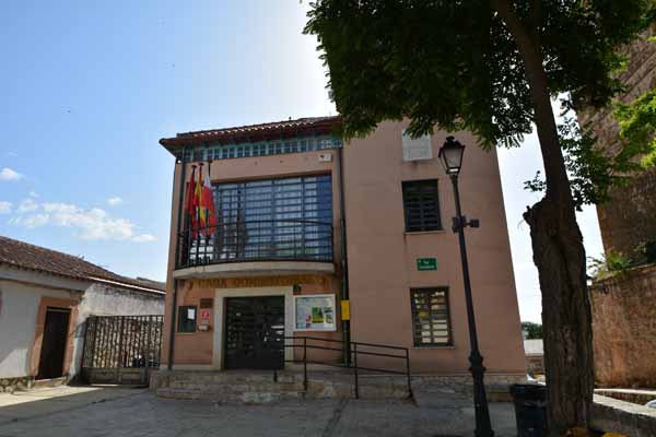 Pezuela de las Torres, Ayuntamiento