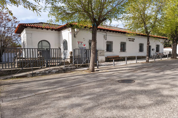 Pozuelo del Rey, Antiguas escuelas