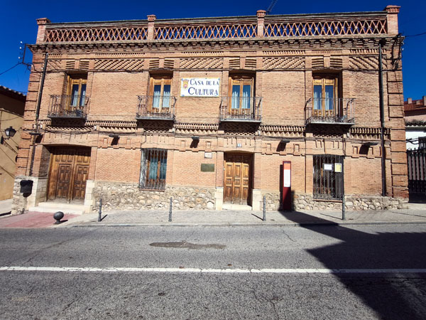 Los Santos de la Humosa, Casa de la Cultura