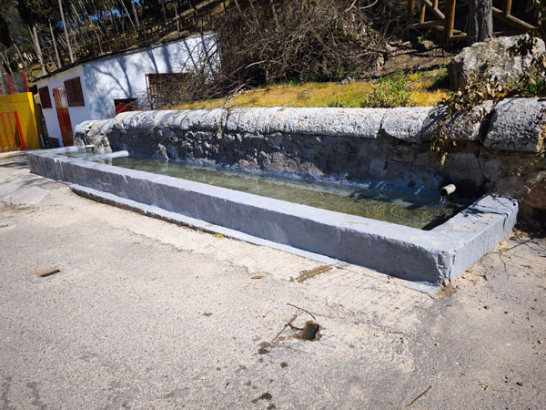 Los Santos de la Humosa, Fuente de abajo o de las mulas