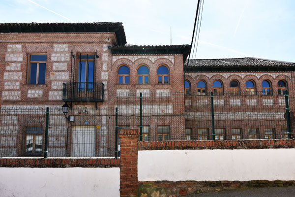 Carabaña, Antiguas escuelas públicas