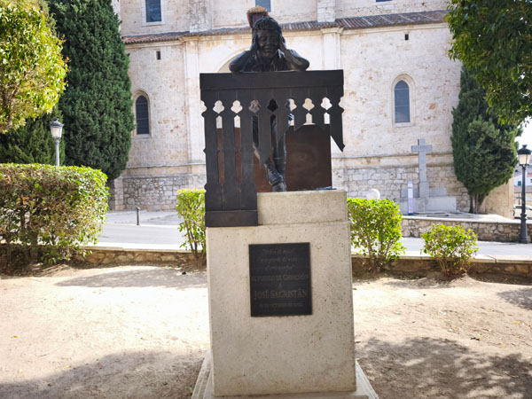 Chinchón, Escultura de José Sacristán