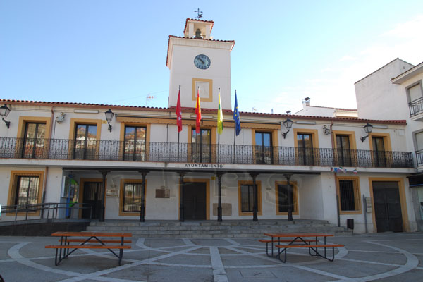 Perales de Tajuña, Edificio del Ayuntamiento