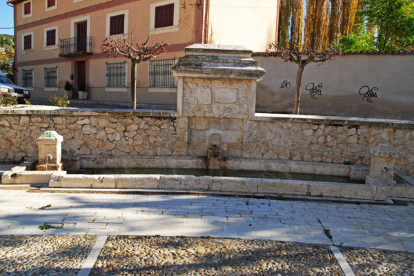 Perales de Tajuña, Fuente de Mariblanca