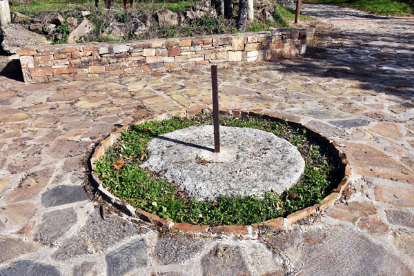Madarcos, Reloj o Piedra de las veces
