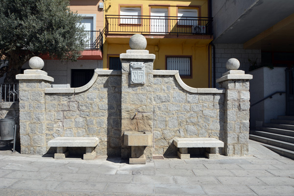 Fresnedillas de la Oliva, Fuente de la Plaza de la Constitución