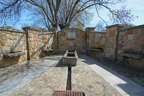 Fresnedillas de la Oliva, Fuente de la Zorra