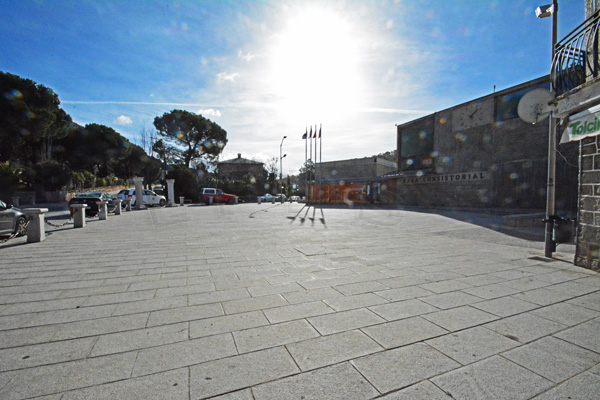 Valdemaqueda, Plaza de España