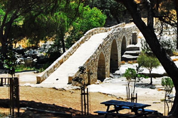 Valdemaqueda, Puente Mocha