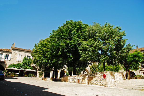 Plaza de las Arcadas de Monflanquin