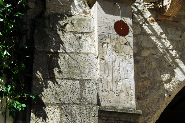 Monflanquin, Reloj de sol