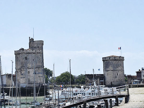 La Rochelle, Torre de San Nicolás y Torre de la Cadena