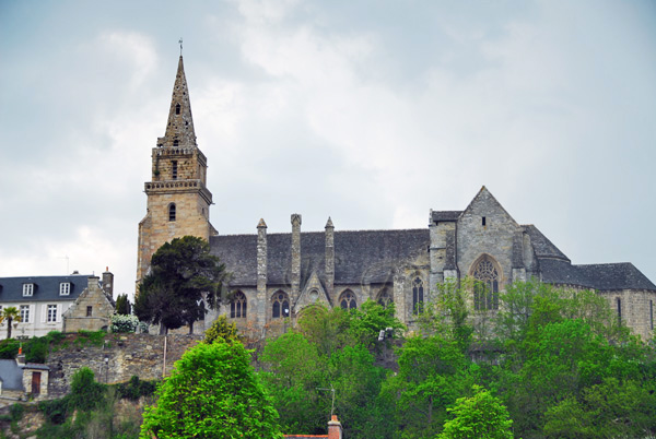 Brélévenez, Iglesia de la Trinidad