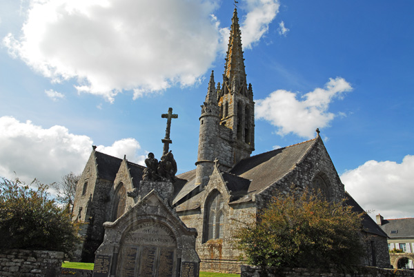 Plugufan, Iglesia de Saint Cuffan y Sainte Blaise