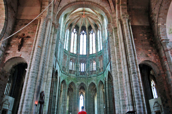Le Mont Saint-Michel, Iglesia Abacial