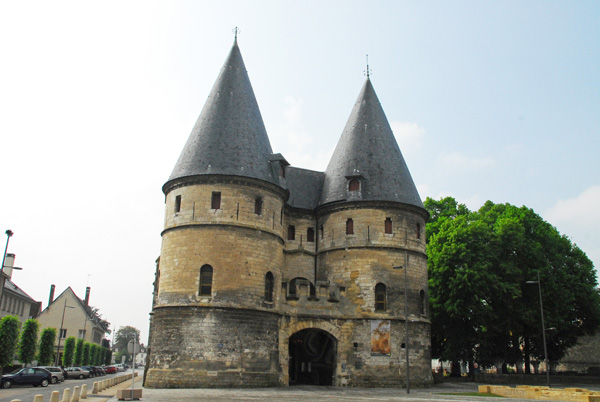 Beauvais, Edificio del Arzobispado