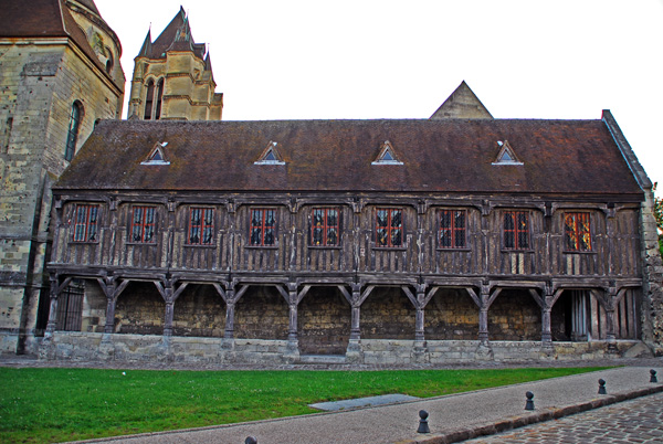 Noyon, Biblioteca del Cabildo