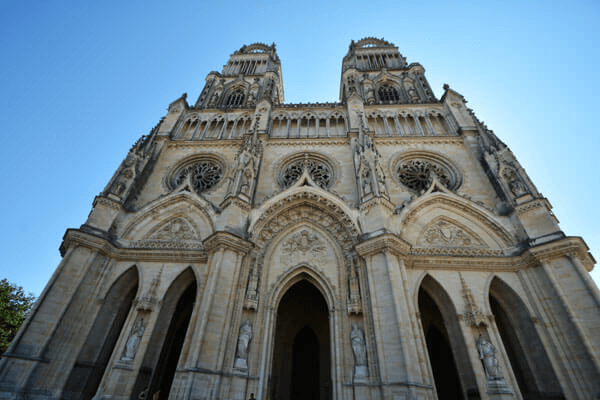 Orléans, Fachada Principal, de la Catedral Sainte-Croix