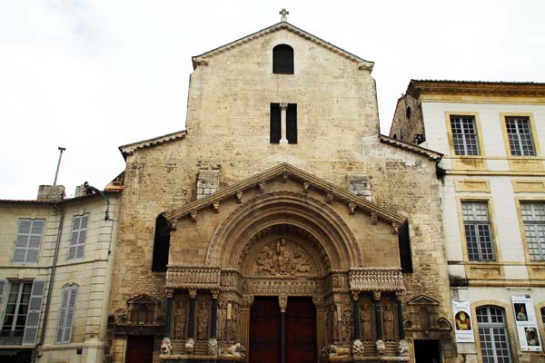 Arlés, Iglesia de Saint-Trophime