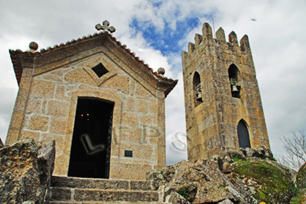 Guimarães, Capilla de San Cristóbal y la Torre de la Campana