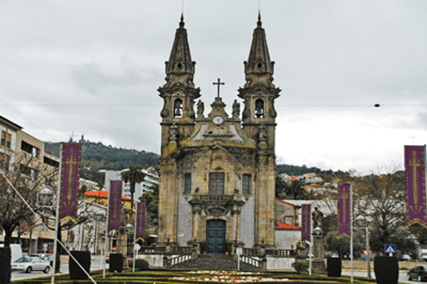 Guimarães, Iglesia de Nuestra Señora de la Consolación y Santos Pasos o Iglesia de San Gualter