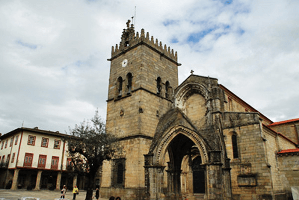 Guimarães, Colegiata de Nuestra Señora de la Oliveira