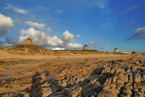 Apúlia, Playa y Molinos de viento